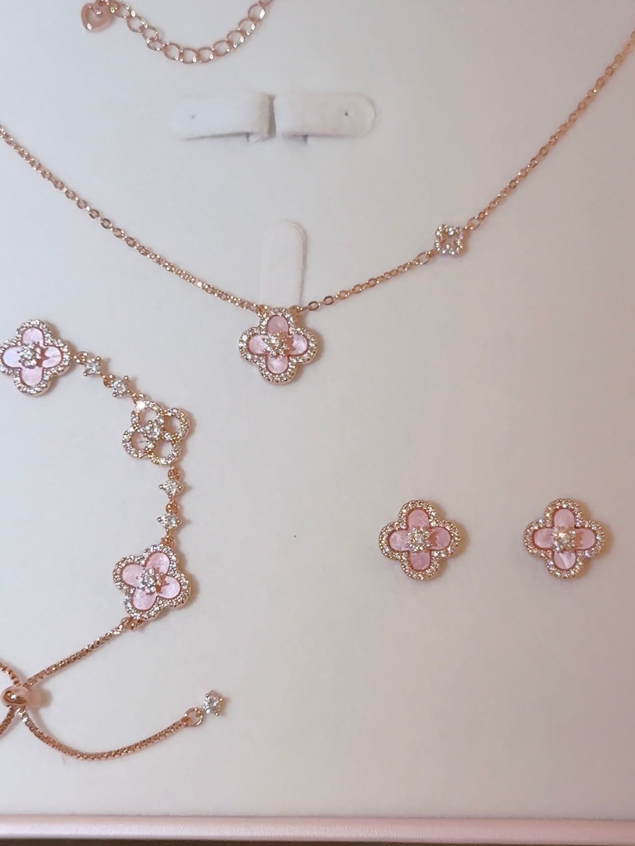 Artemisia - Sakura Cleef Set