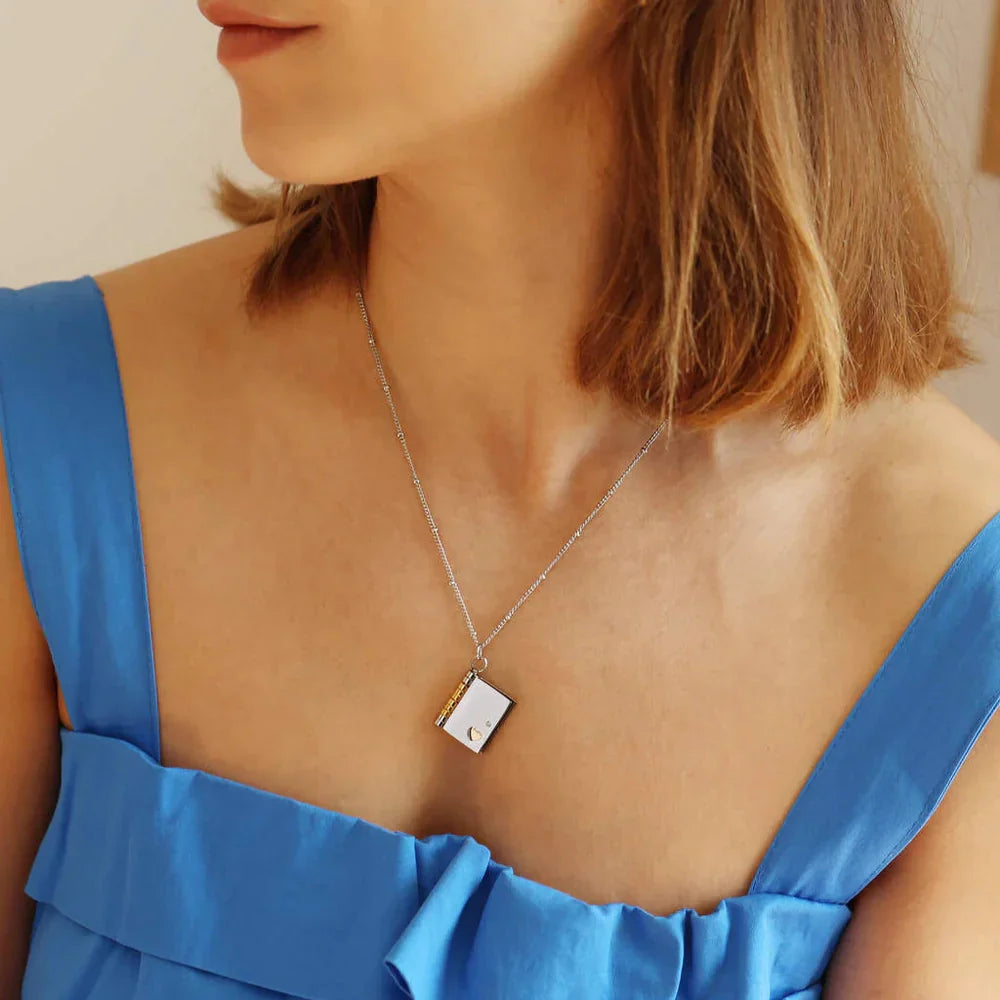 Artemisia™ Collana libro personalizzato